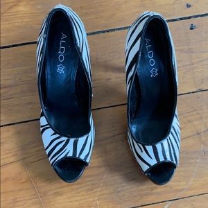 Aldo zebra peep toes